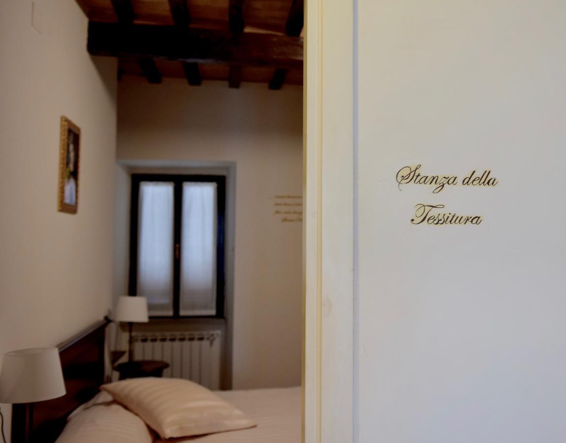 Residenza Le Logge Bed and Breakfast Γκούμπιο Εξωτερικό φωτογραφία
